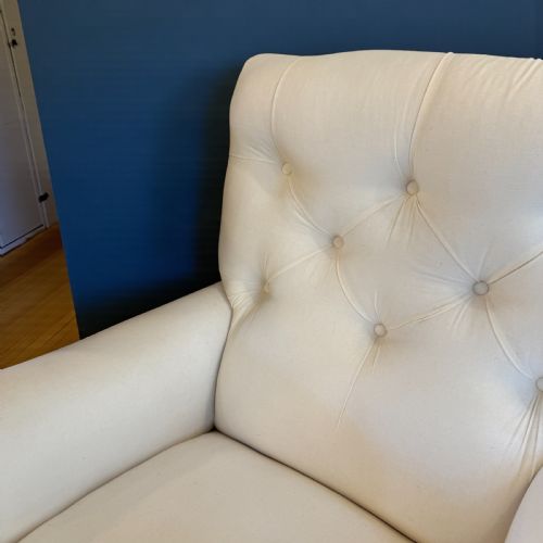 PAIR OF 19TH CENTURY WALNUT ARMCHAIRS IN THE STYLE OF HOWARD SONS - ADDITIONAL PHOTO 2