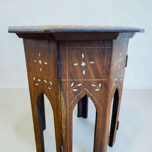 DIMINUTIVE COLLAPSABLE INDIAN TABLE CIRCA 1900 - ADDITIONAL PHOTO 3