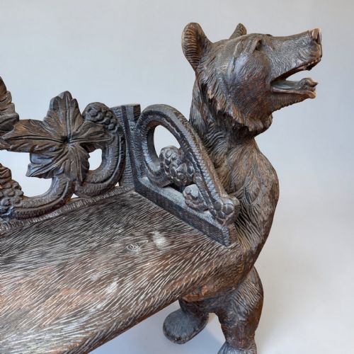 19TH CENTURY BLACK FOREST BEAR HALL SEAT - ADDITIONAL PHOTO 1