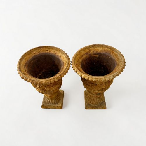 PAIR OF 19TH CENTURY CAST IRON URNS - ADDITIONAL PHOTO 1