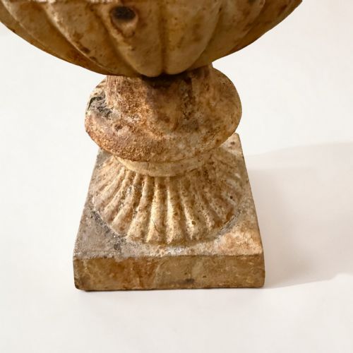 PAIR OF 19TH CENTURY CAST IRON URNS - ADDITIONAL PHOTO 3
