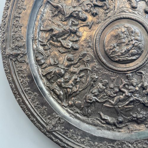 GRAND TOUR STYLE CAST IRON CHARGER CIRCA 1890 - ADDITIONAL PHOTO 2