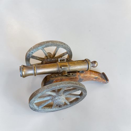 19TH CENTURY FRENCH TABLE CANNON CIRCA 18601880 - ADDITIONAL PHOTO 2