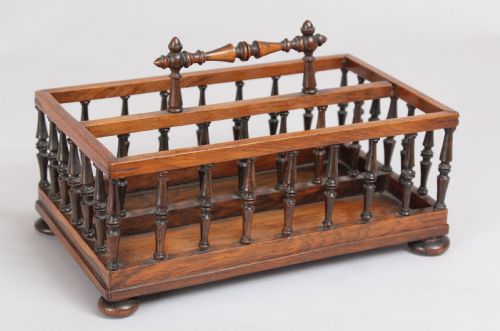 Fine Quality George IV Period Rosewood Two-compartment Desk-rack