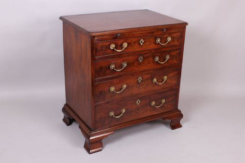 fig 1. Fine George III Period Mahogany Chest-of-drawers of unusually small proportions 