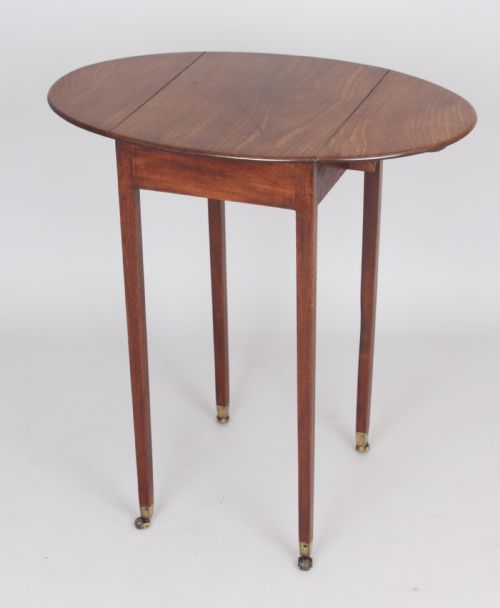 George III Period Mahogany Small Oval Pembroke Table of Simple Design
