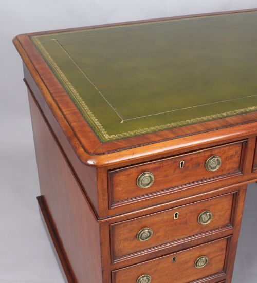 fig 1. Good quality William IV period mahogany kneehole desk