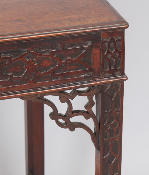 VERY FINE GEORGE III PERIOD MAHOGANY SILVER TABLE - ADDITIONAL PHOTO 2