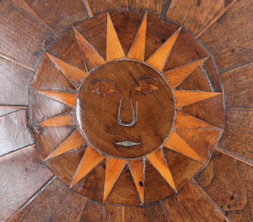 fig 1. A 16 sided round tray