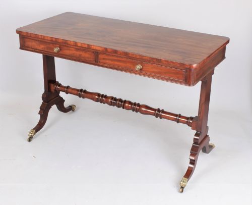 Mahogany End Standard Table