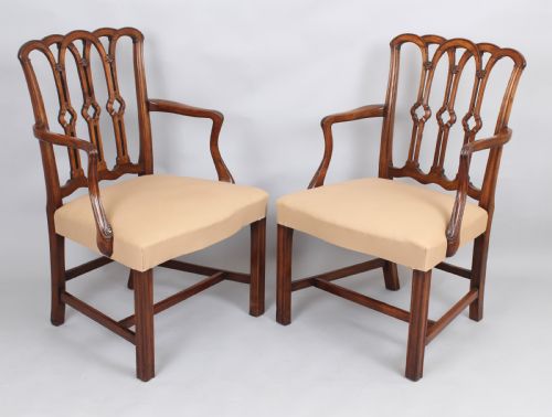 High Quality Pair of Mahogany Chairs in the Mid 18th Century Chippendale Style