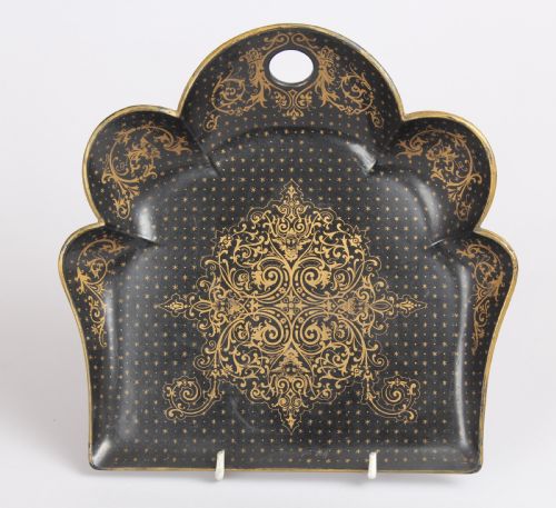 Victorian Black and Gilt Papier-mache Crumb-tray