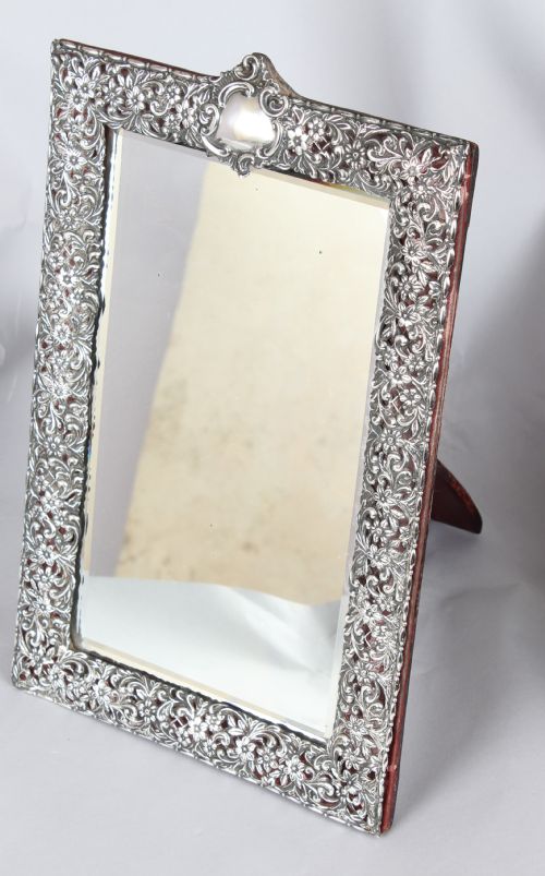 A VICTORIAN SILVER EASEL TABLE MIRROR BY HENRY MATTHEWS - ADDITIONAL PHOTO 1