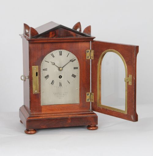 fig 1. A fine George IV period mahogany mantel / library clock