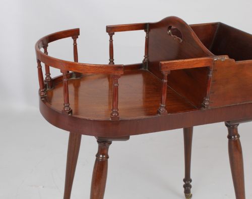 A RARE GEORGE III MAHOGANY KNIFE BOX AND PLATE BASKET - ADDITIONAL PHOTO 1