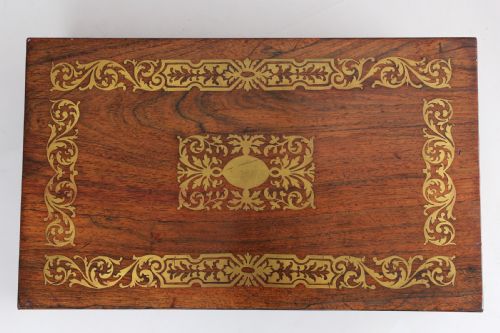 A MOST UNUSUAL EARLY VICTORIAN GAMES COMPENDIUM IN ROSEWOOD - ADDITIONAL PHOTO 3