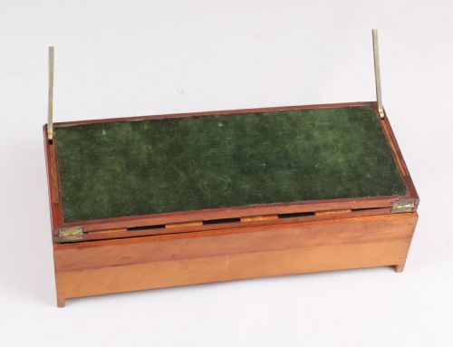 A MOST UNUSUAL EARLY VICTORIAN GAMES COMPENDIUM IN ROSEWOOD - ADDITIONAL PHOTO 5