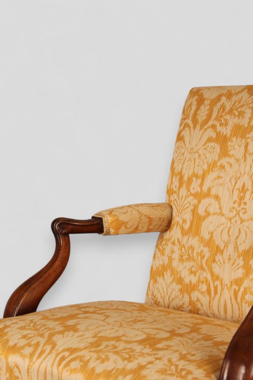 A MID 18TH CENTURY MAHOGANY OPEN ARMCHAIR - ADDITIONAL PHOTO 1