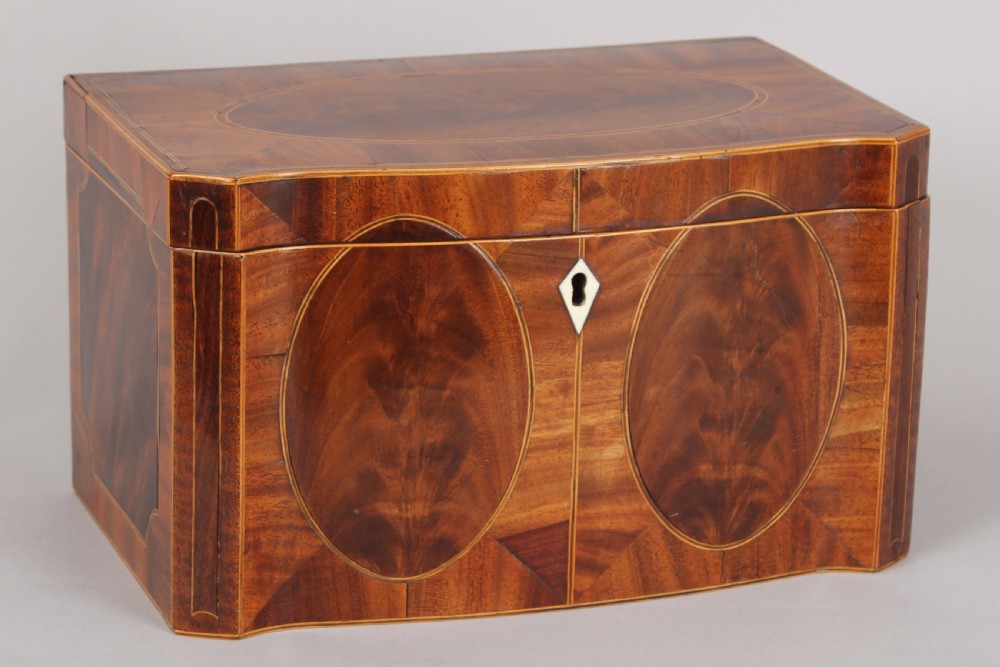 Fine George III Period Serpentine-fronted Mahogany Tea-caddy View IV