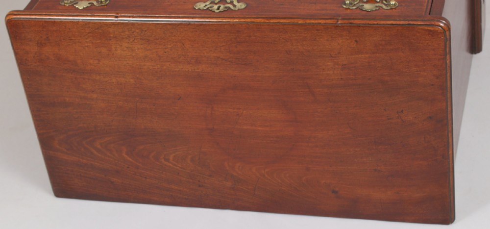 George II Period Mahogany Kneehole Dressing-table View V