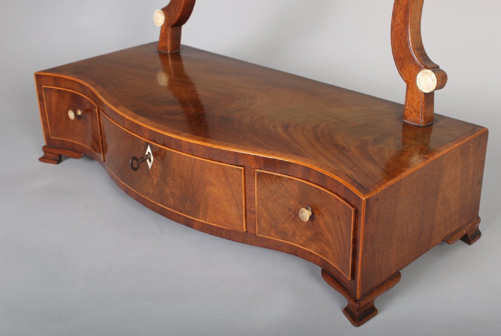 George III Period Mahogany Toilet Mirror of classic Hepplewhite Style View II