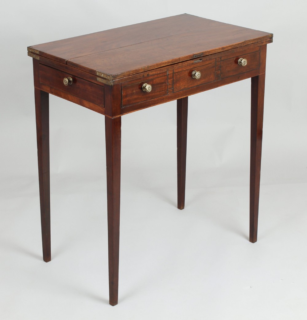 Unusual George III period mahogany flap-top 'patience' occasional-table View II