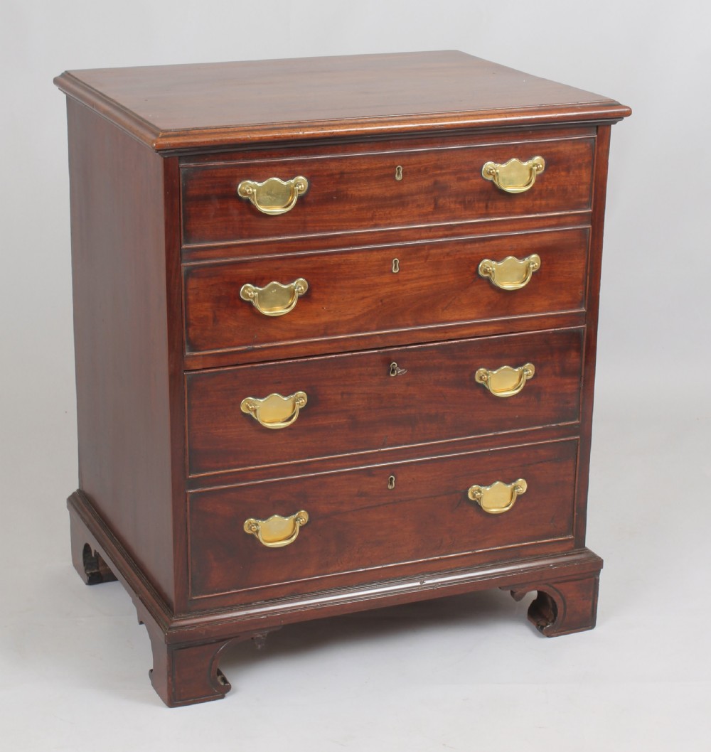 George III period mahogany chest of drawers night-table