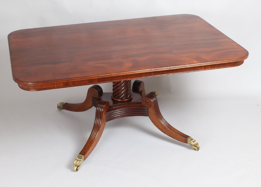 High quality George IV period mahogany breakfast table
