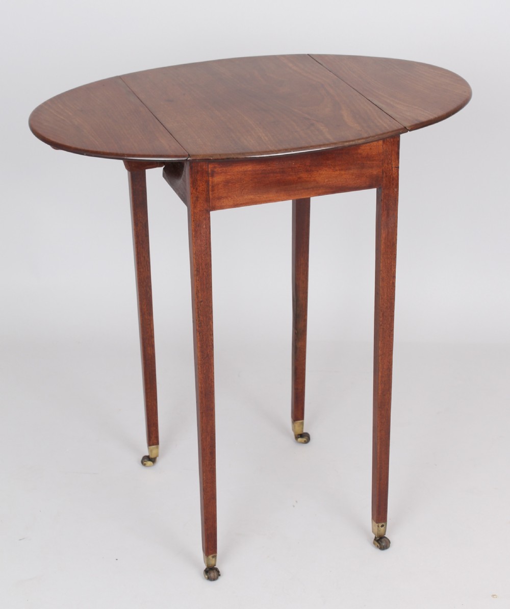 George III period mahogany small oval Pembroke table of simple design  View III