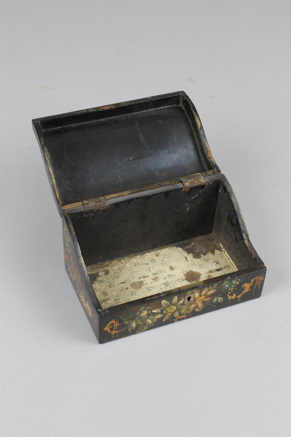 Victorian papier-mâché box View III