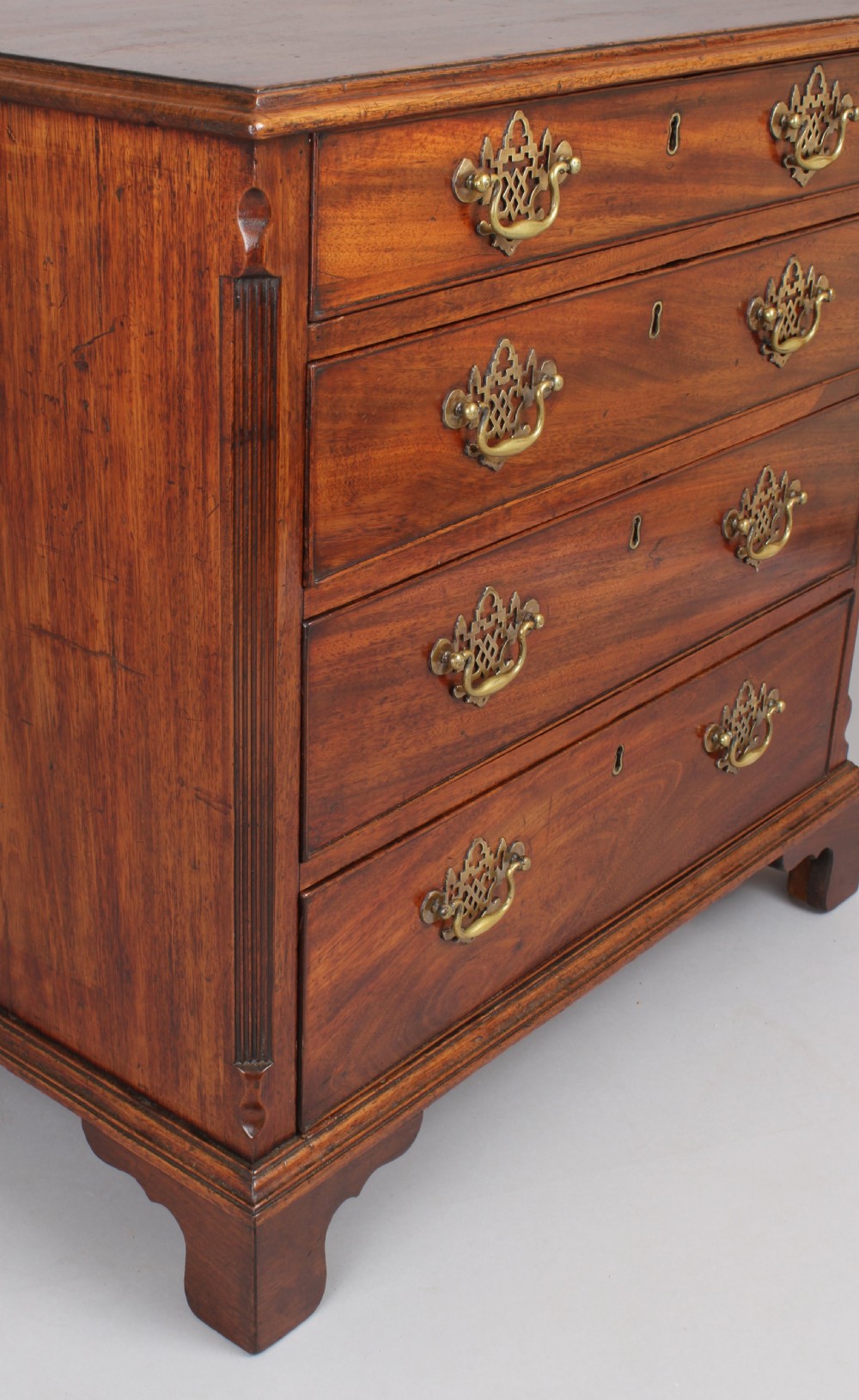 George III period small mahogany chest of drawers View IV