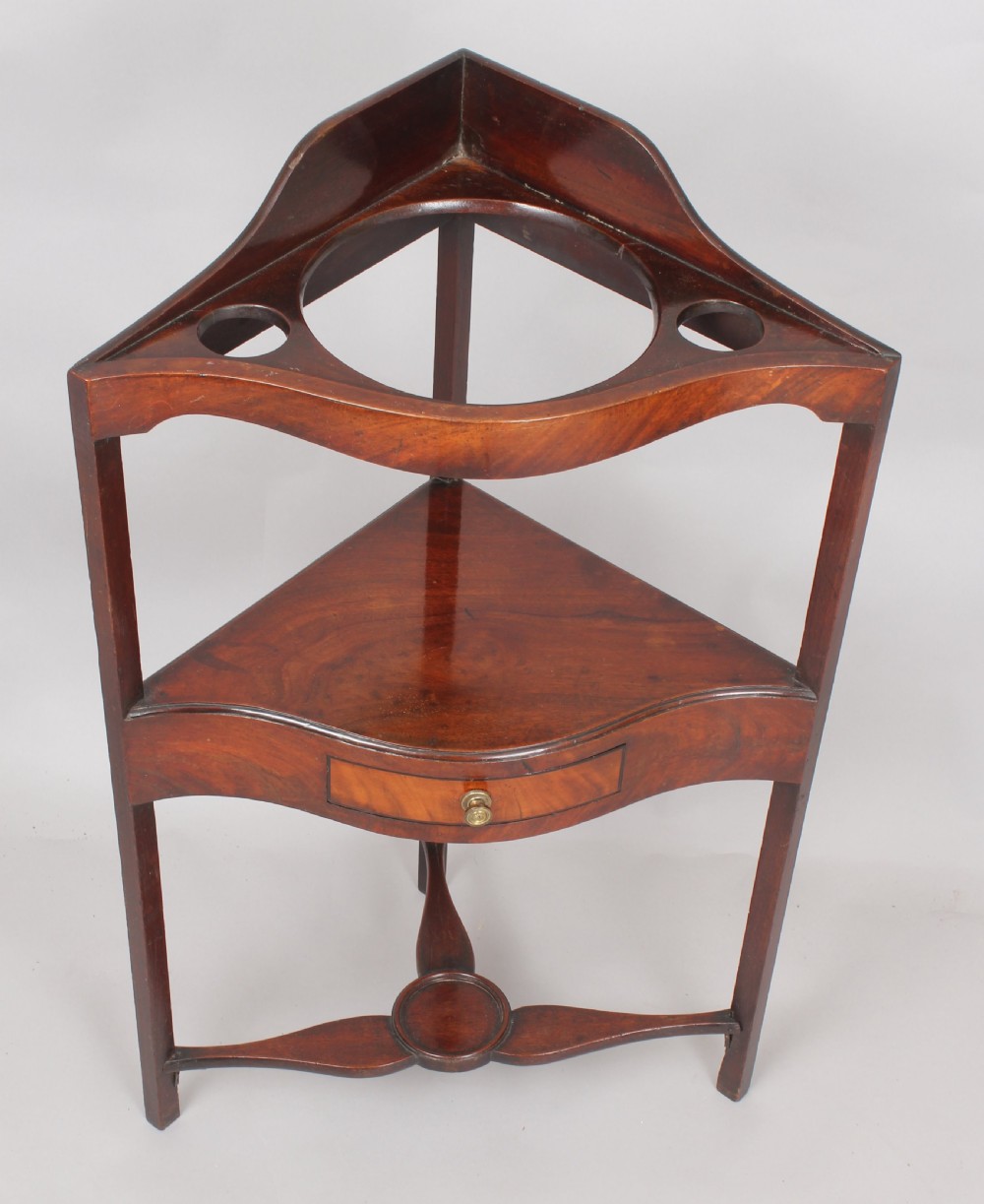 George III period mahogany serpentine-fronted small washstand View III