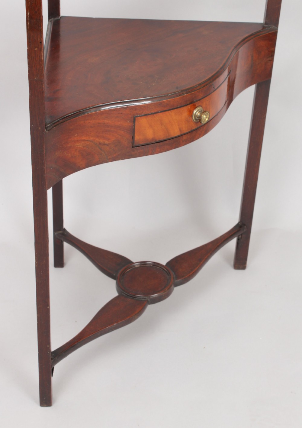 George III period mahogany serpentine-fronted small washstand View V