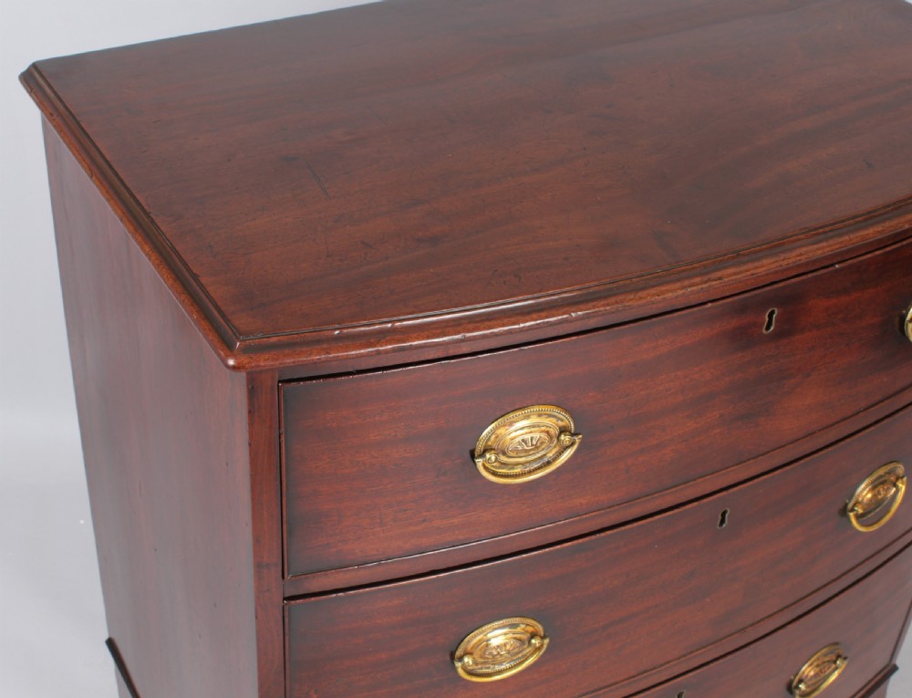 Good quality George III period mahogany small bow fronted chest of drawers View III