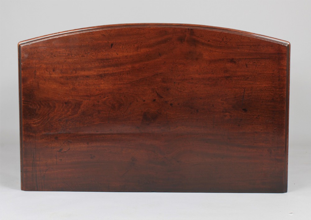 Good quality George III period mahogany small bow fronted chest of drawers View VI