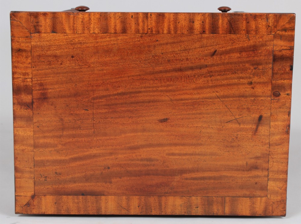 Mahogany end table with a figured and cross-banded top View IV