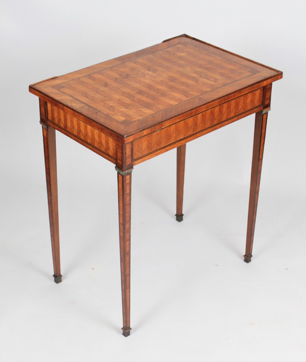 An elegant 18th century French kingwood writing table View III
