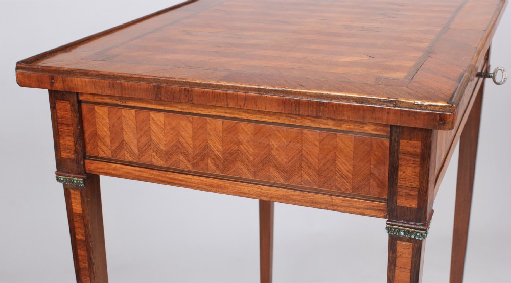 An elegant 18th century French kingwood writing table View IV