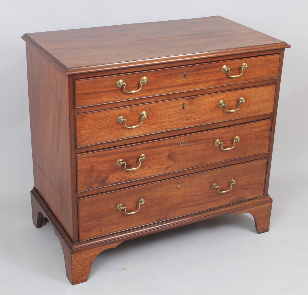 George III period mahogany chest of drawers