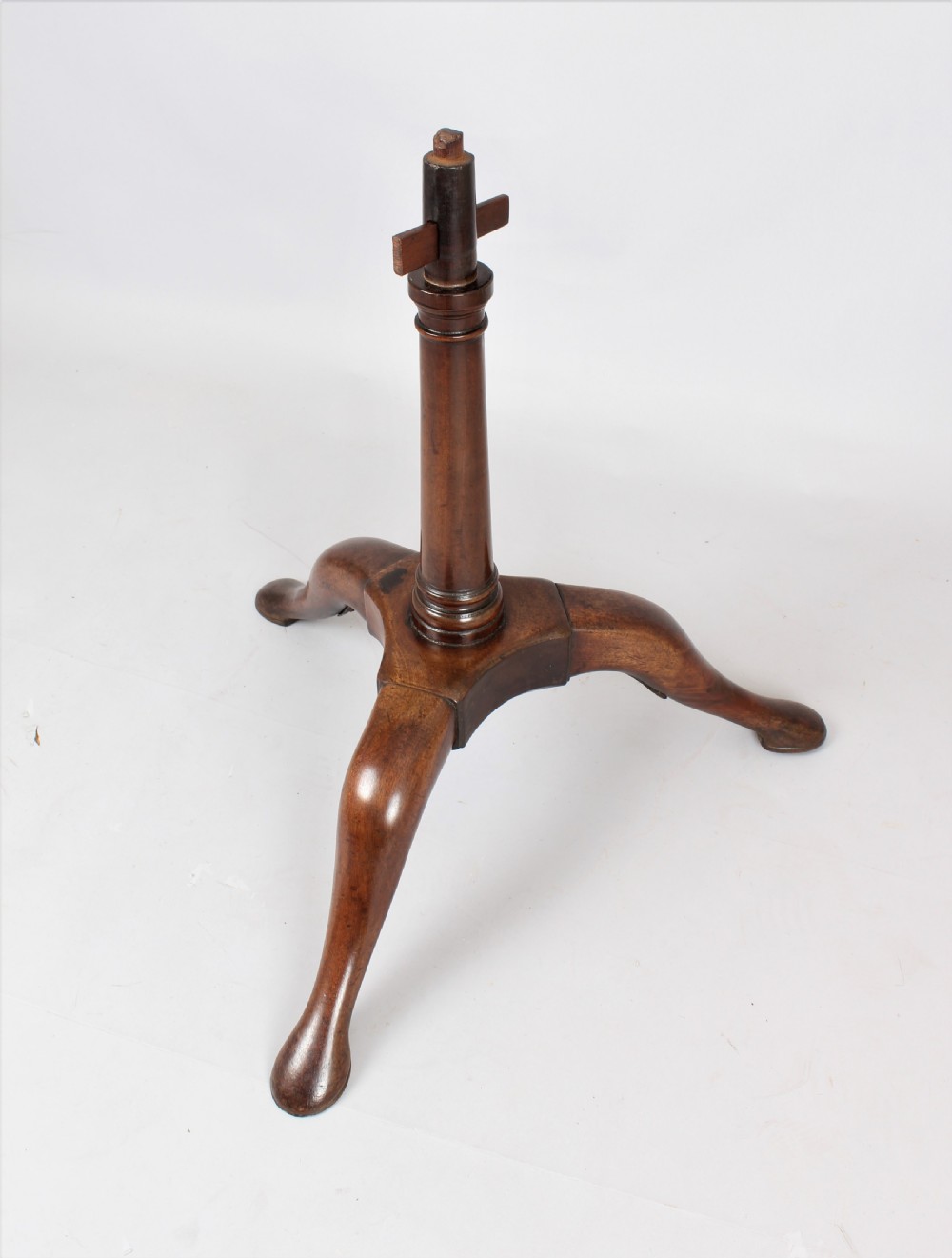 George II period mahogany tripod table View II