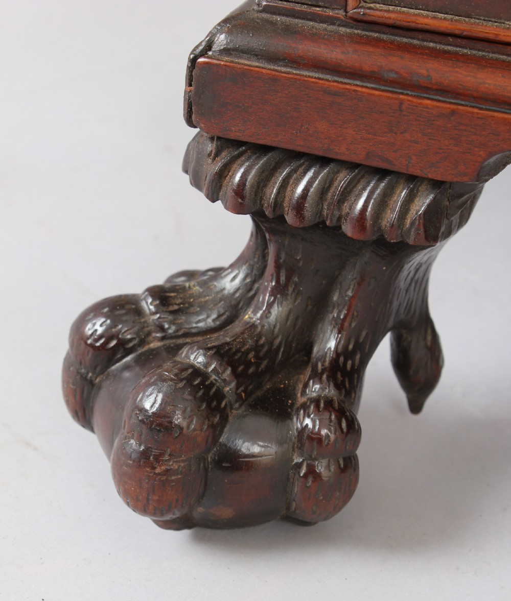 A fine and rare George II period mahogany kneehole dressing table View III
