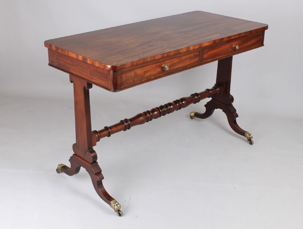 Mahogany end standard table View IV