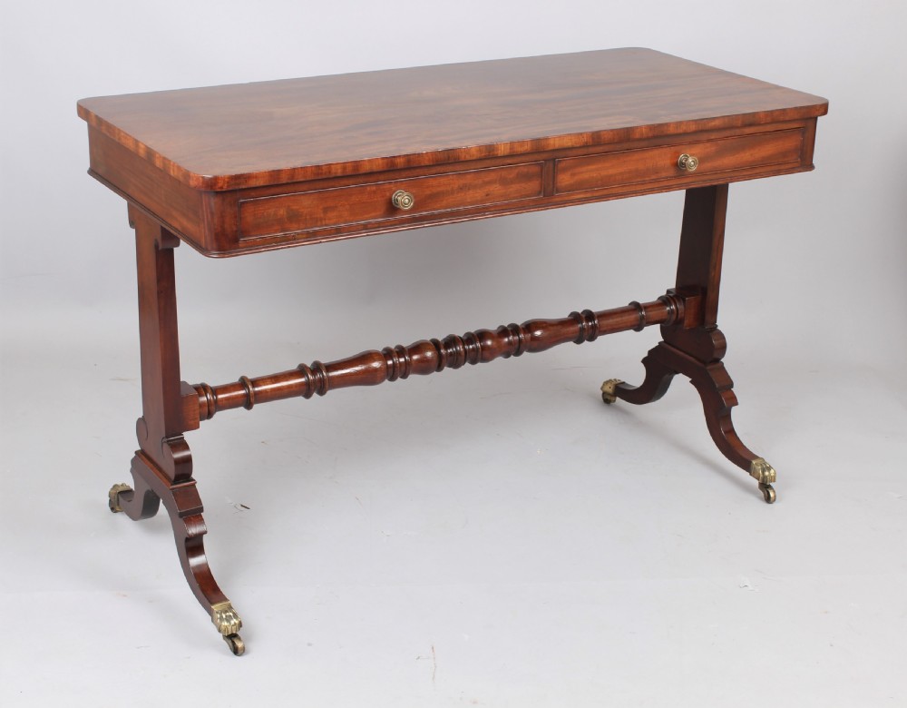 Mahogany end standard table View V