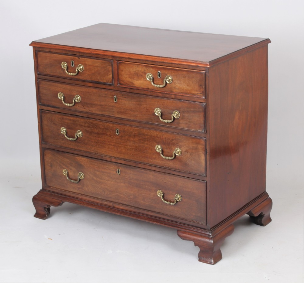 George III mahogany chest of drawers