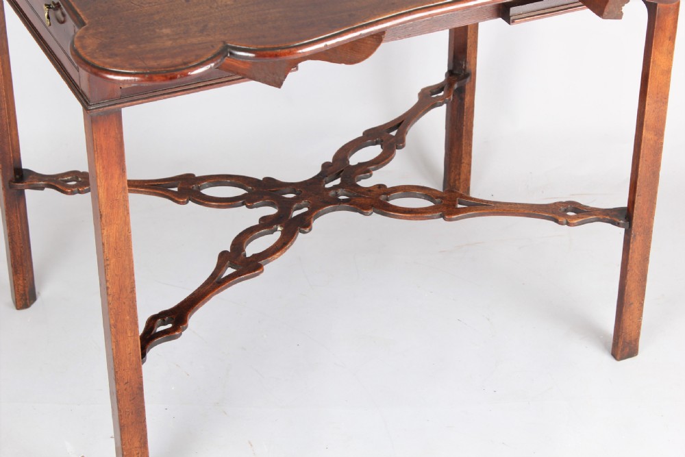 GIII mahogany Pembroke table View VII