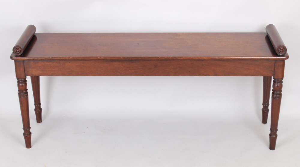 A fine and elegant mahogany hall bench View II