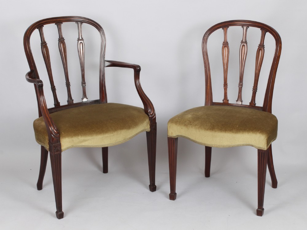 Set of eight George III style mahogany dining-chairs of fine quality and in the manner of Gillows of Lancaster