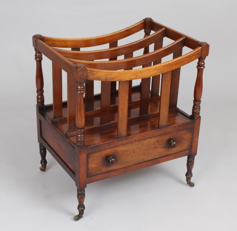 Mahogany boat-shaped canterbury