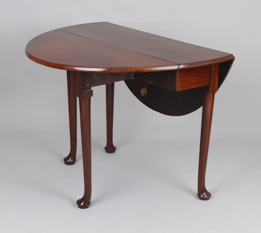Mid 18th century mahogany drop-leaf pad foot table  View III