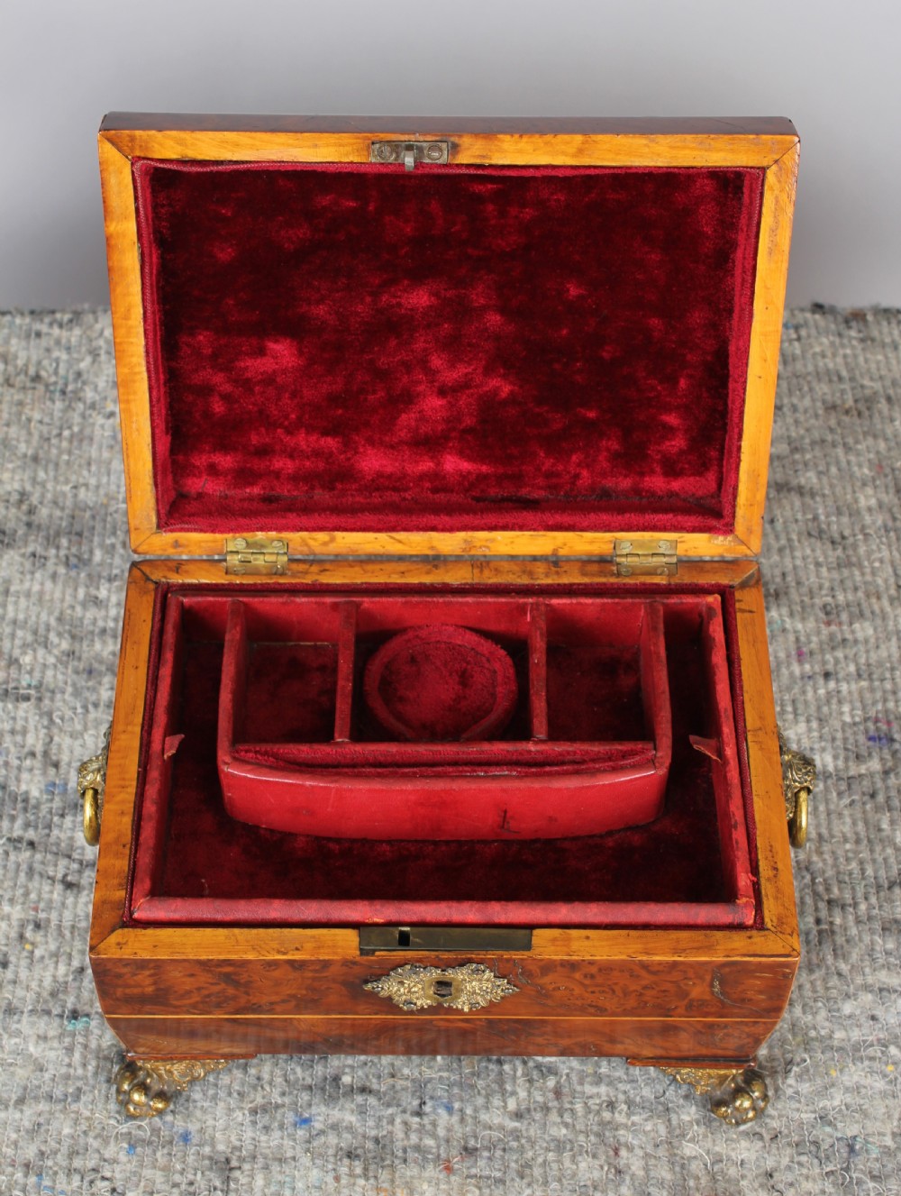 Burr yew fitted jewellery box View II